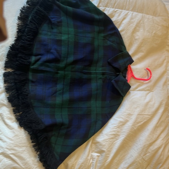 Children’s cape plaid green and blue.  Like new condition.  Fiona McDonald. - Picture 11 of 11